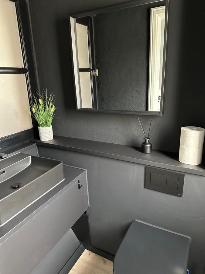 Remise-Berlin-Gruenau Your Cozy And Comfortable Home To Stay For Up To 6 People Between Mueggelsee And Berlin City Esterno foto